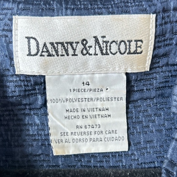 Danny & Nicole Navy Ribbed Sheath Knee Length Dress with Ruffled VNeck Collar. - Picture 3 of 10